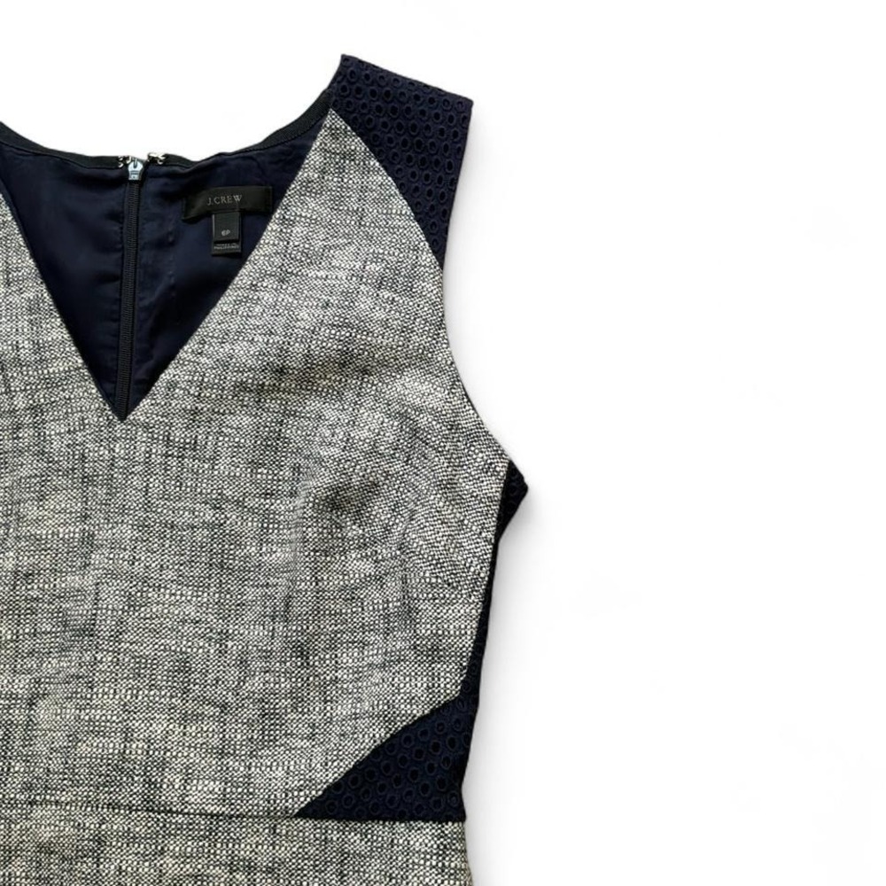 J.Crew 6 petite gray and navy blue sleeveless textured tweed v-neck shift dress - Picture 4 of 6